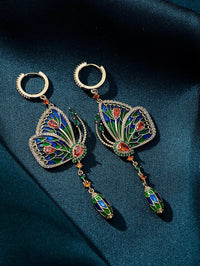 Fashionable and stylish metallic earrings