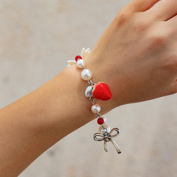 Sweet strawberry bow bracelet Bracelet temperament versatile imitation pearl vacation jewelry