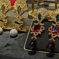 Retro dual color palace style glass pendant ear clip