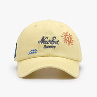 قبعة بيسبول عصرية مطرزة بحروف خارجية ذات حافة منحنية متعددة الاستخدامات وبسيطة وواقية من الشمس للنساء باللون الأسود