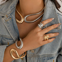 Exaggerated alloy twisted double-layer collar, sweet and cool style, minimalist choker bracelet