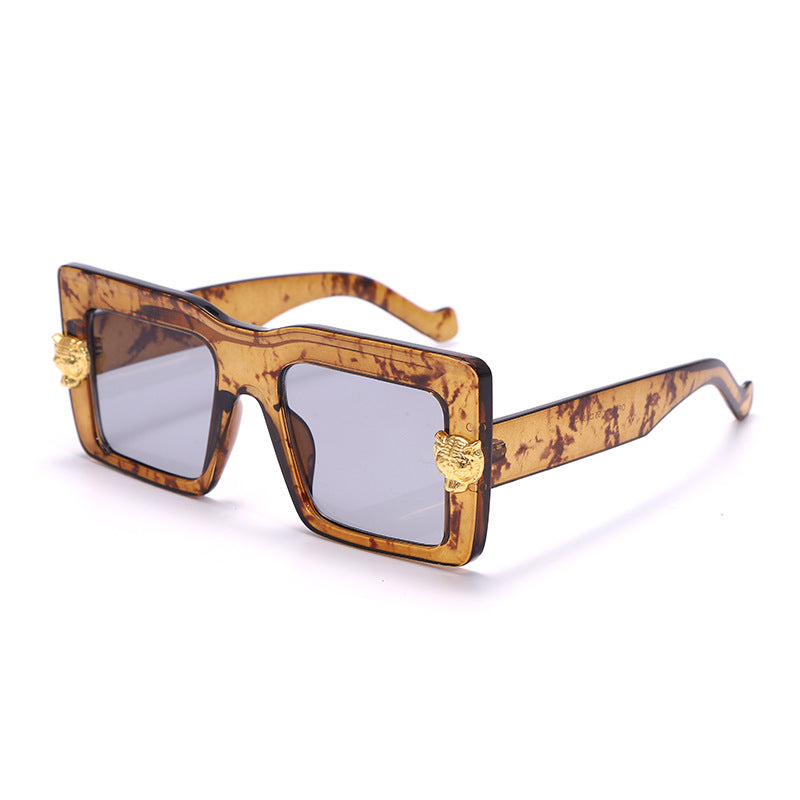 New Wide Flat Top Sunglasses Classic Versatile Retro Diamond-studded Metal Leopard Head Trend Sunglasses