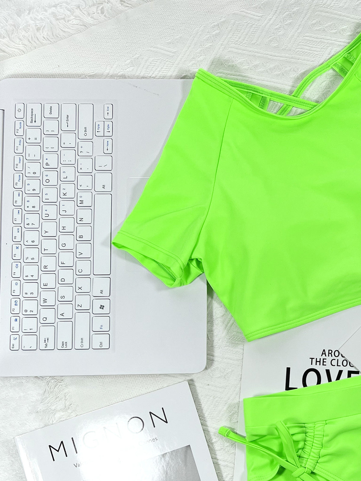 New Bikini Ladies European and American Swimwear Sexy Hollow Bandage Split Swimsuit