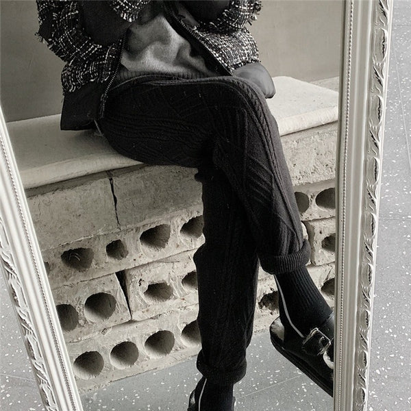 Knitted women's pants New Harun pants Elastic waist casual Fried Dough Twists small leg radish pants for women