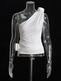 Unilateral shoulder strap design, three-dimensional flower solid color pleated women's slim fit T-shirt