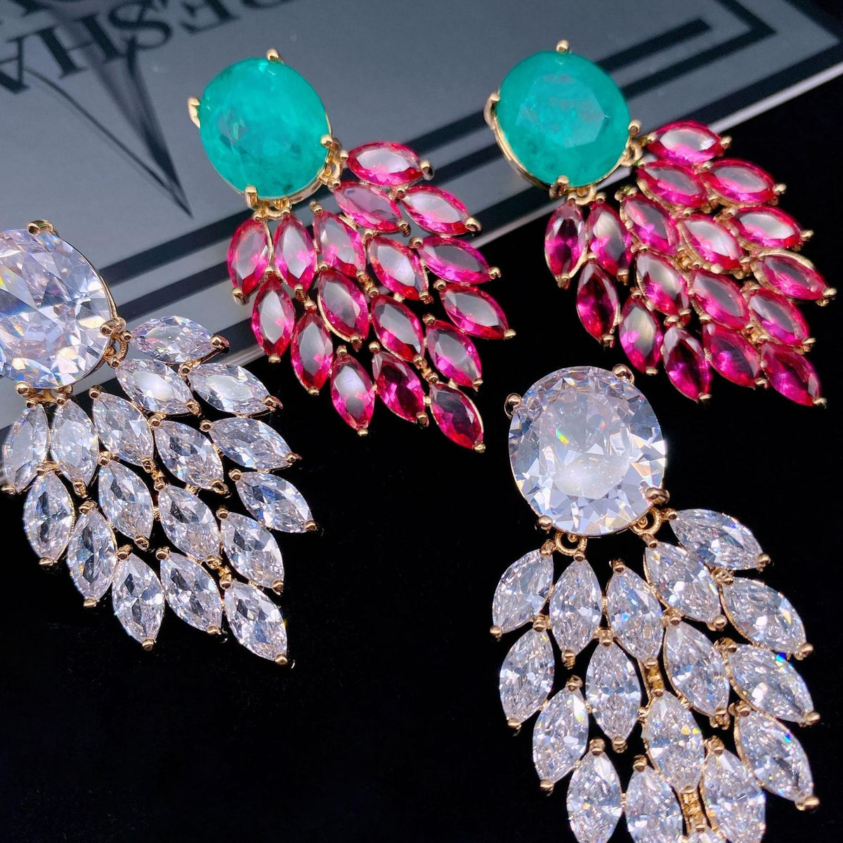 Fashionable and sophisticated temperament earrings
