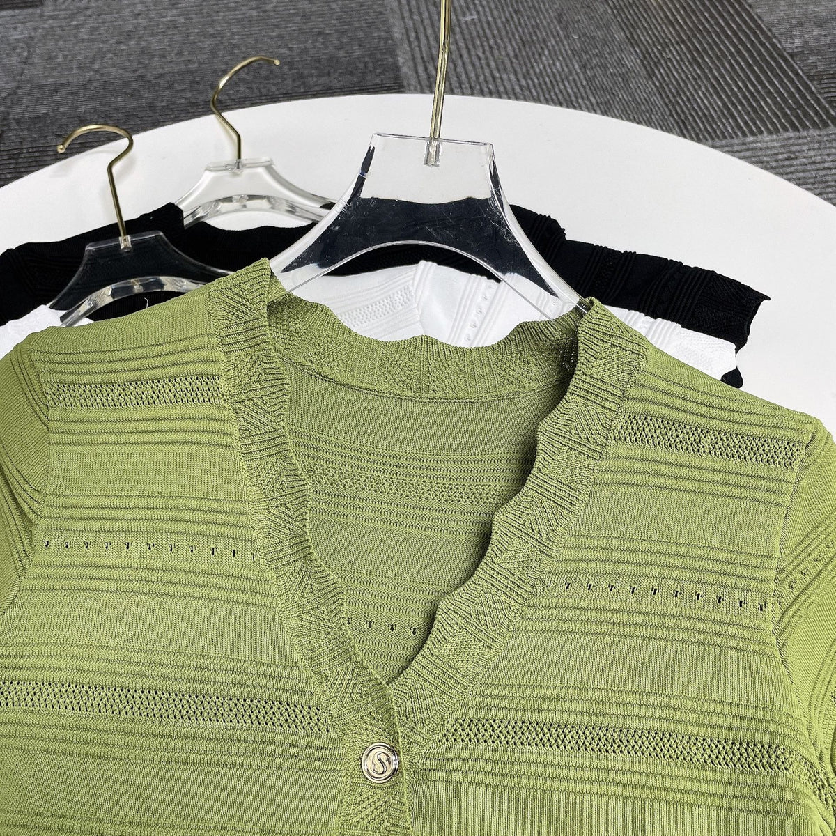 فستان أخضر راقي، فستان محبوك برقبة على شكل حرف V، ملابس نسائية صيفية فرنسية، إحساس راقي، مكانة، فاخرة خفيفة