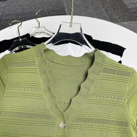 فستان أخضر راقي، فستان محبوك برقبة على شكل حرف V، ملابس نسائية صيفية فرنسية، إحساس راقي، مكانة، فاخرة خفيفة