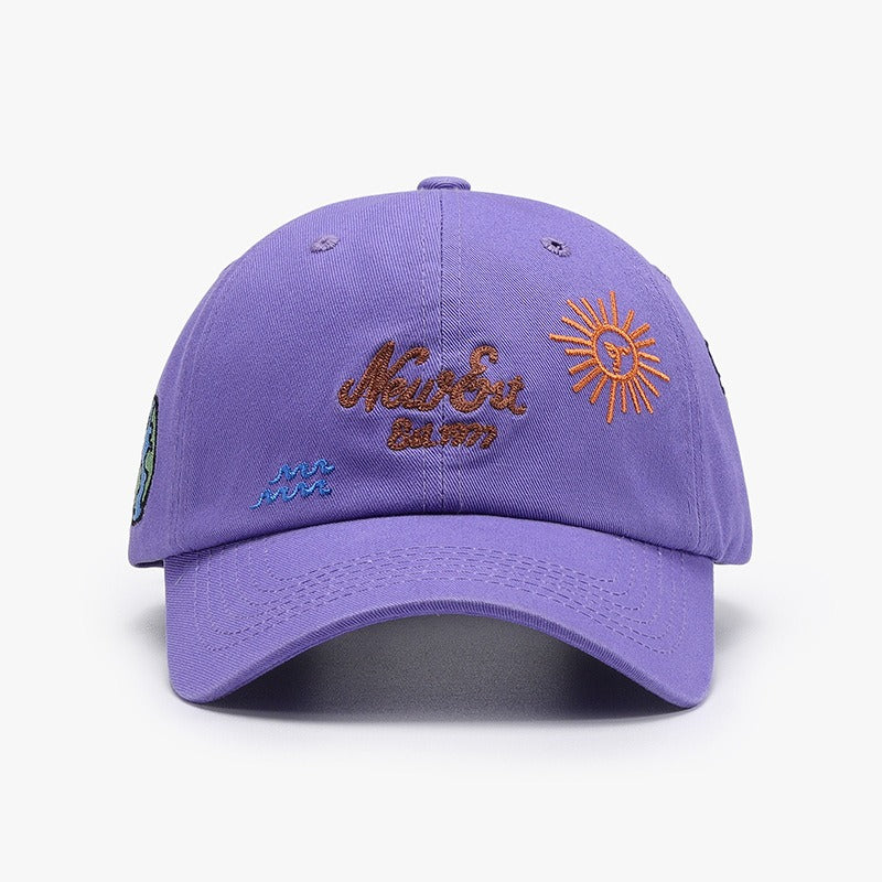 قبعة بيسبول عصرية مطرزة بحروف خارجية ذات حافة منحنية متعددة الاستخدامات وبسيطة وواقية من الشمس للنساء باللون الأسود