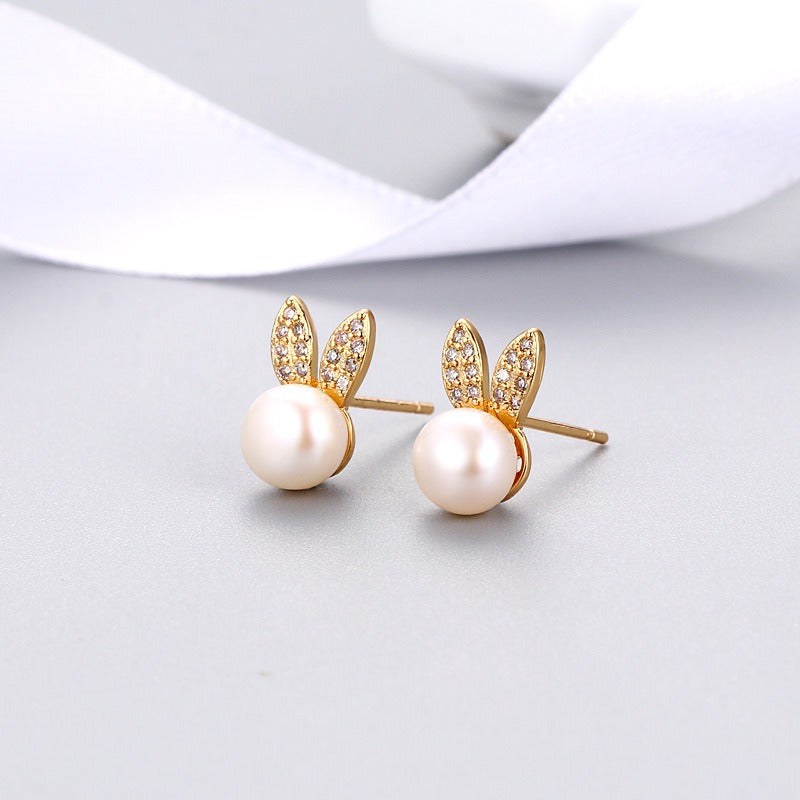 Cute Little Rabbit Girl Inlaid with Zircon Pearl Earrings, Fashionable and Stylish Ear Accessories
